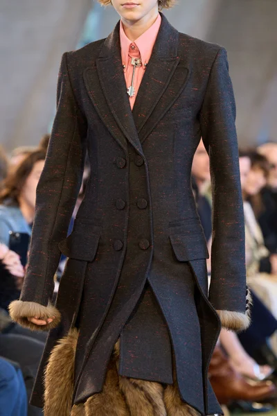 Look 2